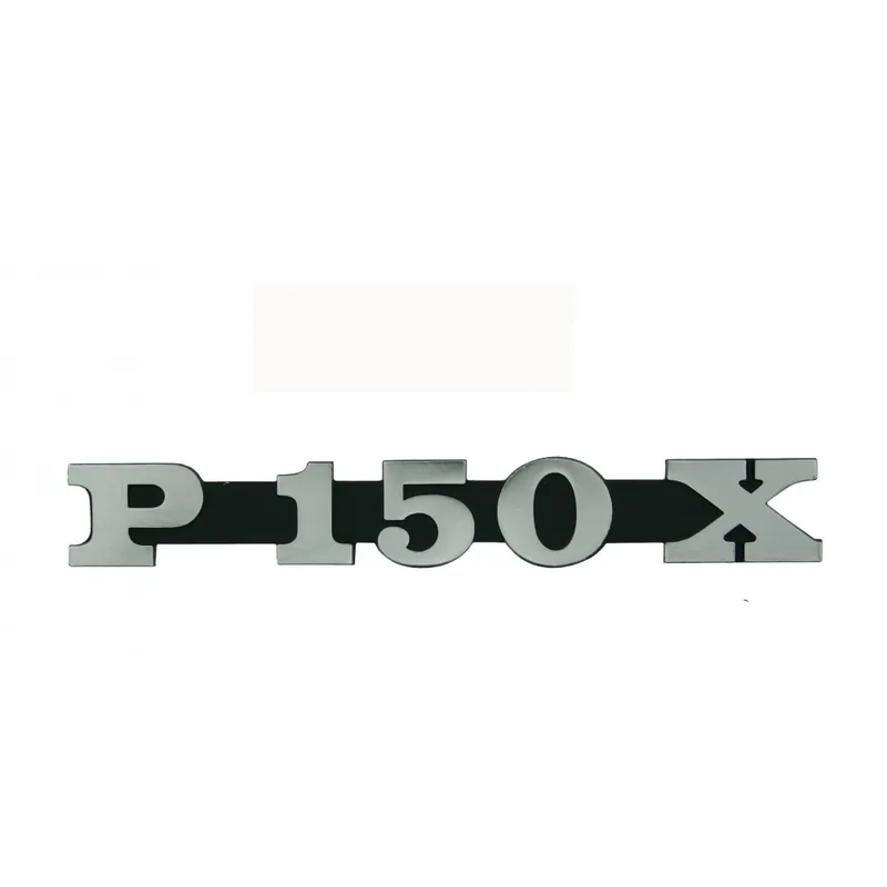 Neu Im Sortiment Emblem / Schriftzug " P 150 X " für Vespa Seitenhaube P / PX 150 - 2 Pins 145x20mm Lochabstand 105mm